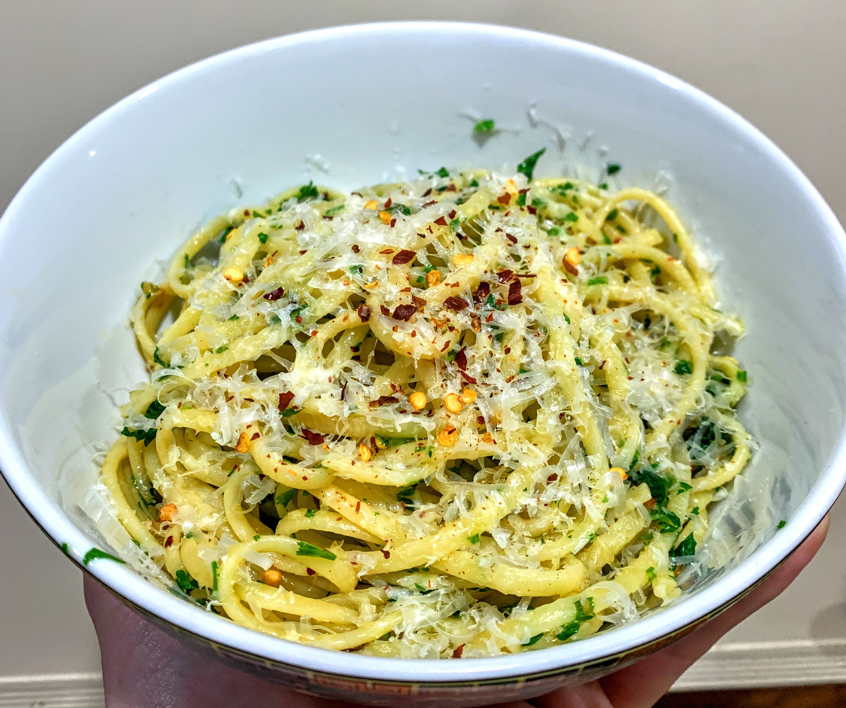 Send Noods – Pasta Aglio e Olio (“Scarjo&nbsp;Pasta”)